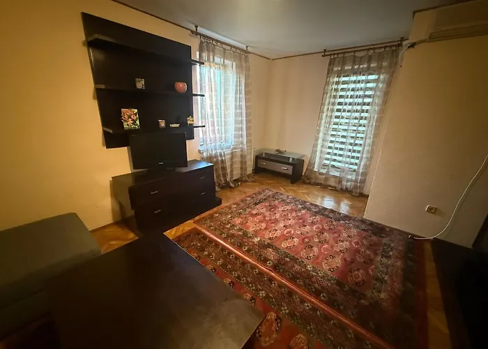 Decomandat , 2 Apartament *