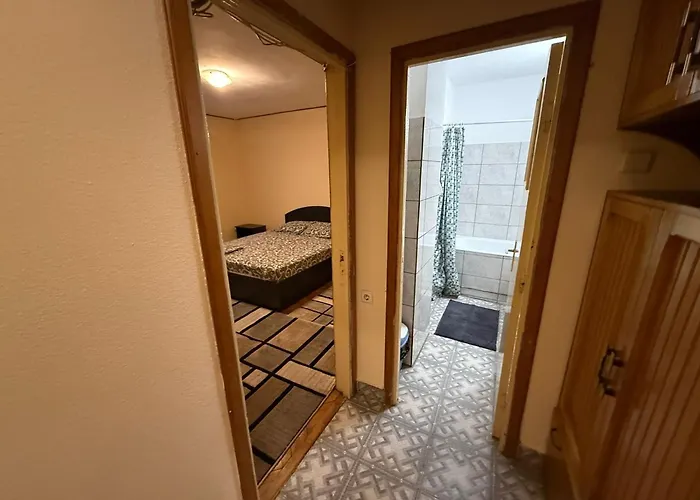 Decomandat , 2 Apartament